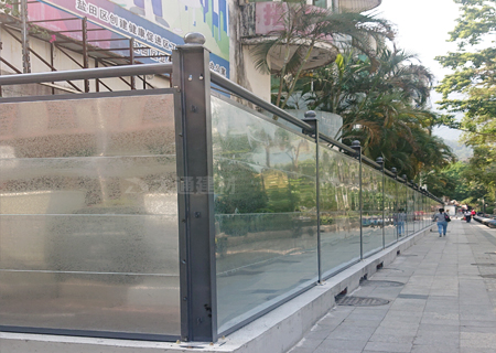 C類鍍鋅板鋼圍擋-深圳鹽田市政對面項目工程-A/B/C類圍擋-深圳市大通建材有限公司鋼圍擋生產定制廠家